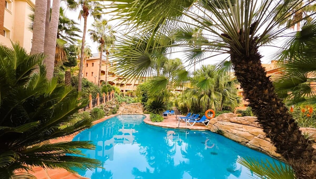 2 slaapkamer Appartement te koop in Estepona met zwembad garage - € 345.000 (Ref: 9883777)