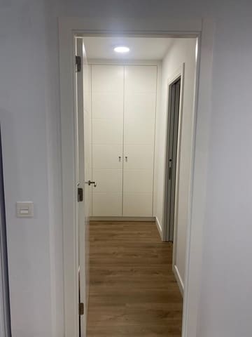 1 bedroom Apartment for rent in Santa Cruz de Tenerife with garage - € 950 (Ref: 9834728)