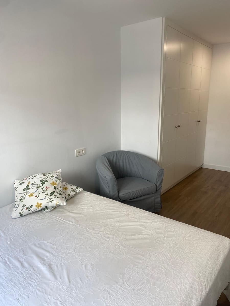 1 bedroom Apartment for rent in Santa Cruz de Tenerife with garage - € 950 (Ref: 9834728)