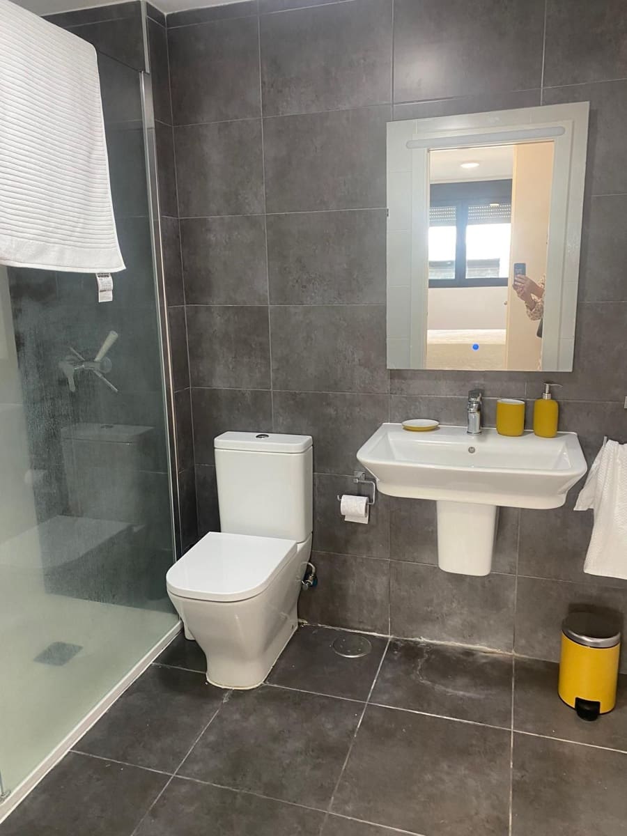 1 bedroom Apartment for rent in Santa Cruz de Tenerife with garage - € 950 (Ref: 9834728)