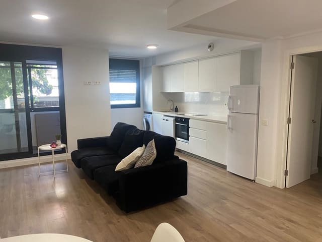1 bedroom Apartment for rent in Santa Cruz de Tenerife with garage - € 950 (Ref: 9834728)