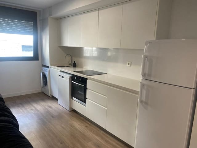 1 bedroom Apartment for rent in Santa Cruz de Tenerife with garage - € 950 (Ref: 9834728)
