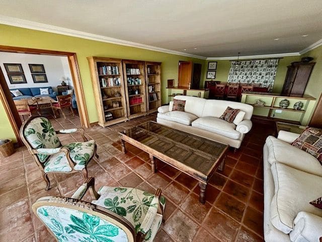 4 bedroom Townhouse for sale in Corralejo - € 870,000 (Ref: 9834732)