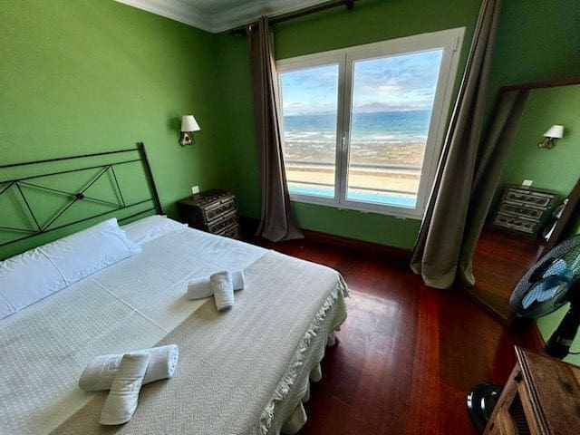 4 bedroom Townhouse for sale in Corralejo - € 870,000 (Ref: 9834732)