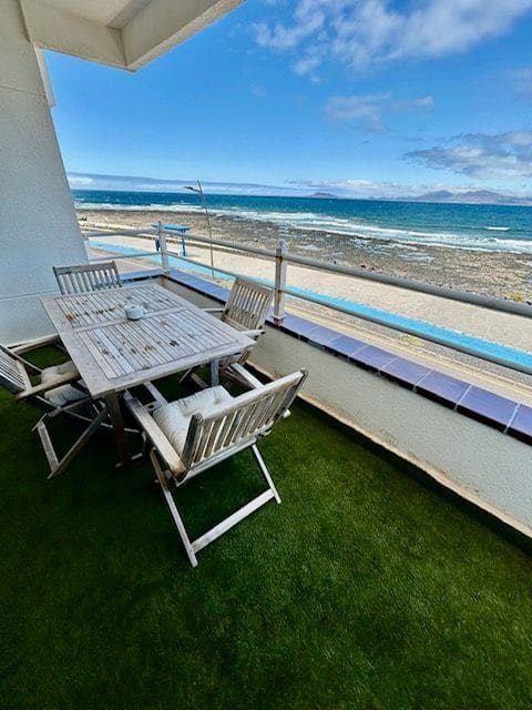 4 bedroom Townhouse for sale in Corralejo - € 870,000 (Ref: 9834732)