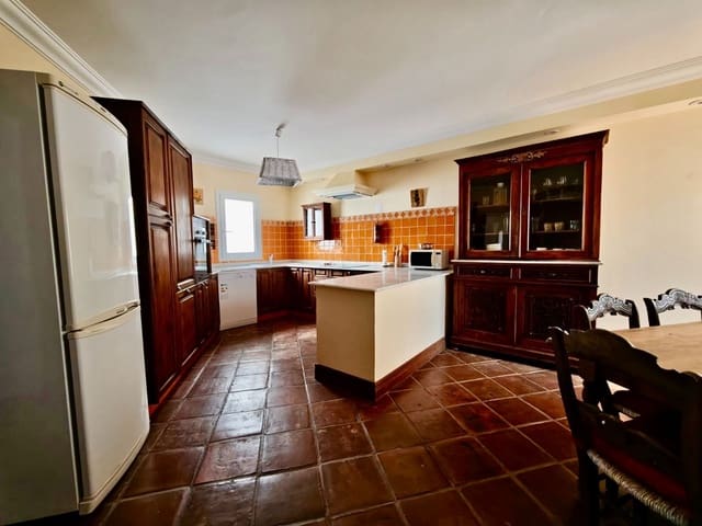 Casa de 4 habitaciones en Corralejo, La Oliva en venta - 870.000 € (Ref: 9834732)