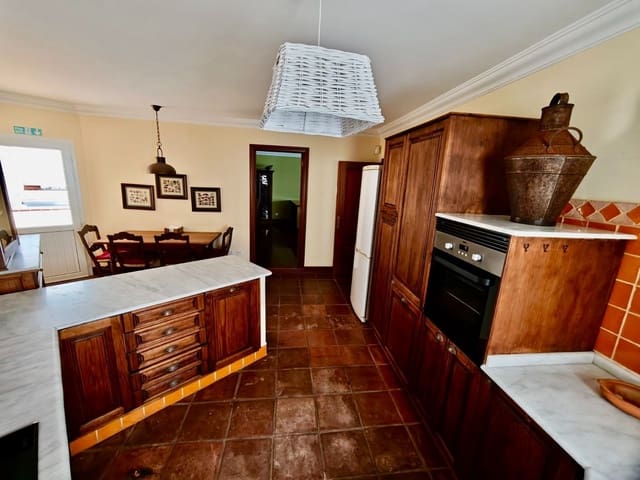 Casa de 4 habitaciones en Corralejo, La Oliva en venta - 870.000 € (Ref: 9834732)