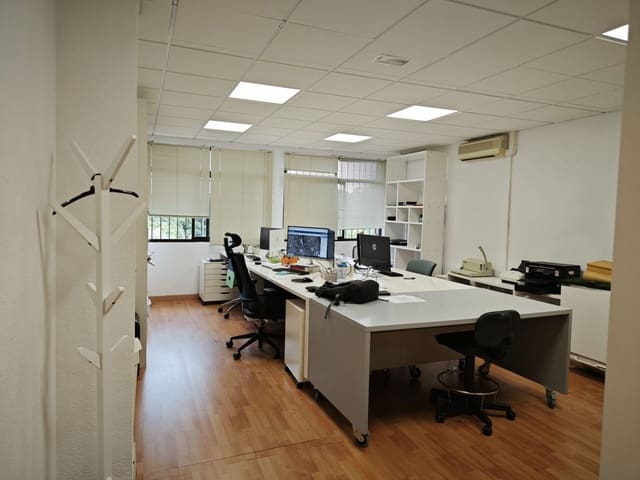 1 soverom Kontor til salgs i Santa Cruz de Tenerife - € 185 000 (Ref: 9834738)