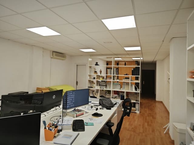 1 soverom Kontor til salgs i Santa Cruz de Tenerife - € 185 000 (Ref: 9834738)