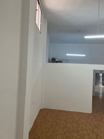 1 soverom Kommersiell til salgs i Santa Cruz de Tenerife - € 209 000 (Ref: 9834746)