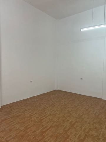1 soverom Kommersiell til salgs i Santa Cruz de Tenerife - € 209 000 (Ref: 9834746)