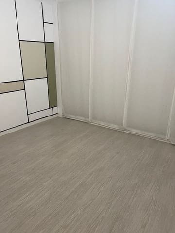 1 soverom Kommersiell til salgs i Santa Cruz de Tenerife - € 209 000 (Ref: 9834746)