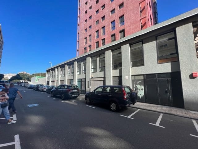 Local Comercial en Las Palmas de Gran Canaria en venta - 600.000 € (Ref: 9834747)