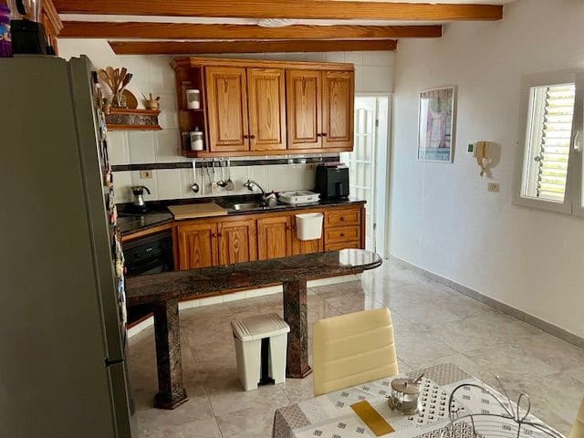 3 chambre Villa/Maison Semi-Mitoyenne à vendre à Tacoronte avec garage - 299 000 € (Ref: 9834748)