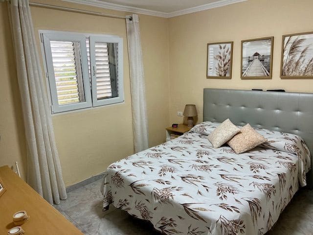 3 chambre Villa/Maison Semi-Mitoyenne à vendre à Tacoronte avec garage - 299 000 € (Ref: 9834748)