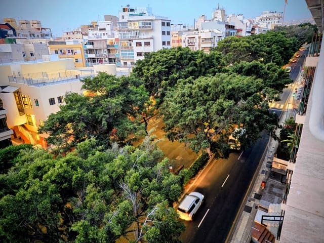 5 soverom Penthouse til salgs i Santa Cruz de Tenerife med svømmebasseng garasje - € 1 500 000 (Ref: 9834751)