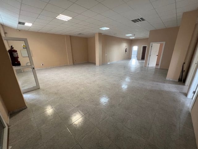 Local Commercial à vendre à Las Palmas de Gran Canaria - 220 000 € (Ref: 9834754)