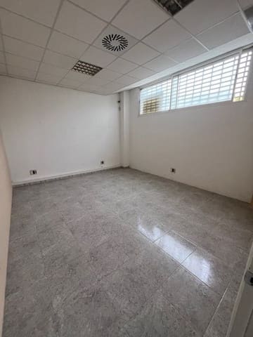 Local Commercial à vendre à Tamaraceite, Las Palmas de Gran Canaria - 220 000 € (Ref: 9834754)