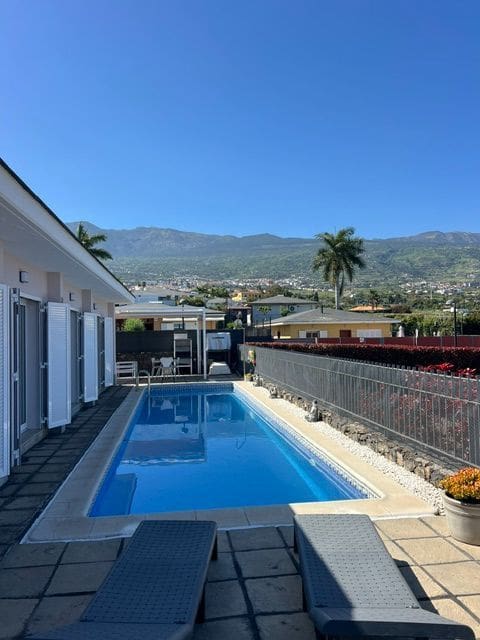 3 bedroom Villa for sale in La Orotava with pool garage - € 898,000 (Ref: 9866549)