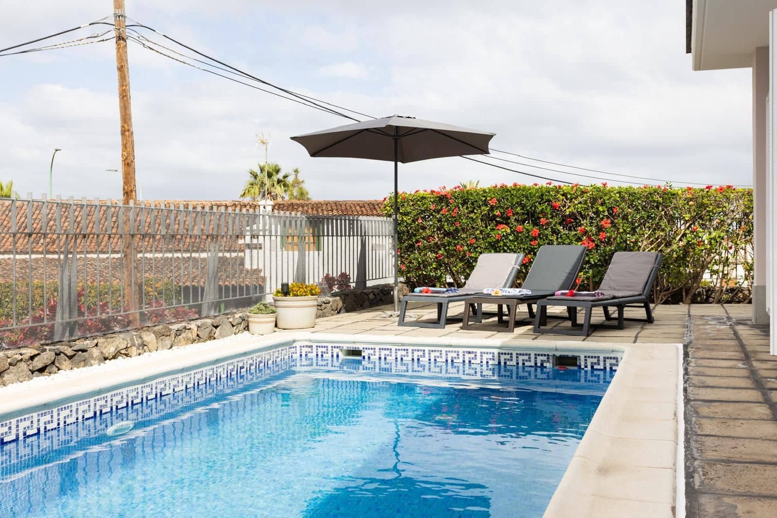 3 bedroom Villa for sale in La Orotava with pool garage - € 898,000 (Ref: 9866549)