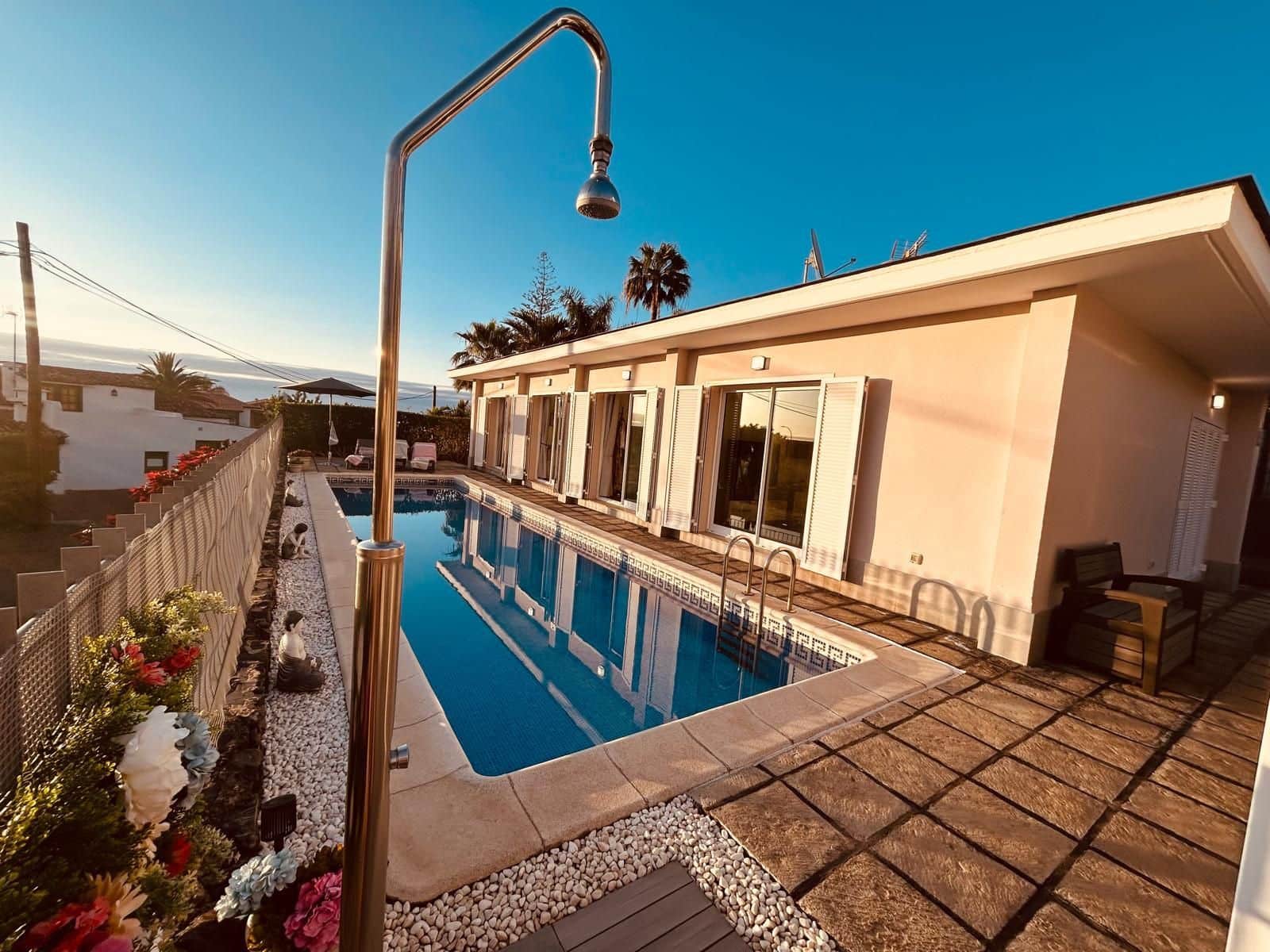 3 bedroom Villa for sale in La Orotava with pool garage - € 898,000 (Ref: 9866549)