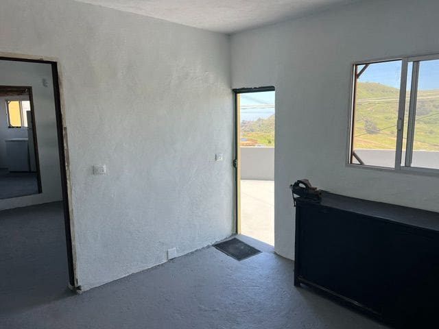 2 bedroom Villa for rent in San Cristobal de La Laguna with garage - € 900 (Ref: 9893725)