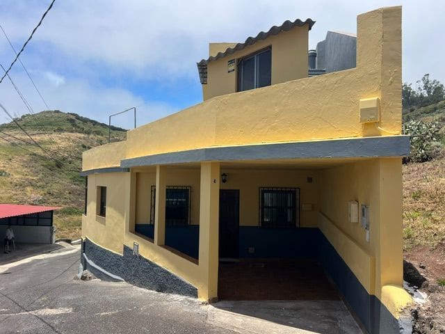 2 bedroom Villa for rent in San Cristóbal de La Laguna - € 900 (Ref: 9893725)