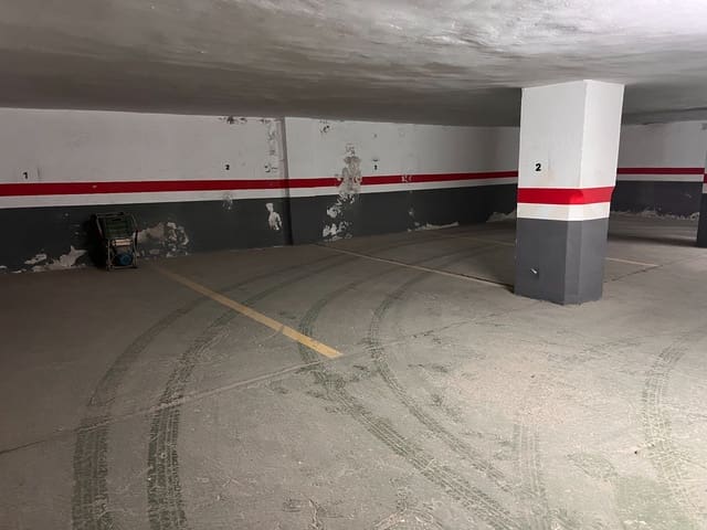 Garagem para venda em Santa Cruz de Tenerife - 32 000 € (Ref: 9910051)