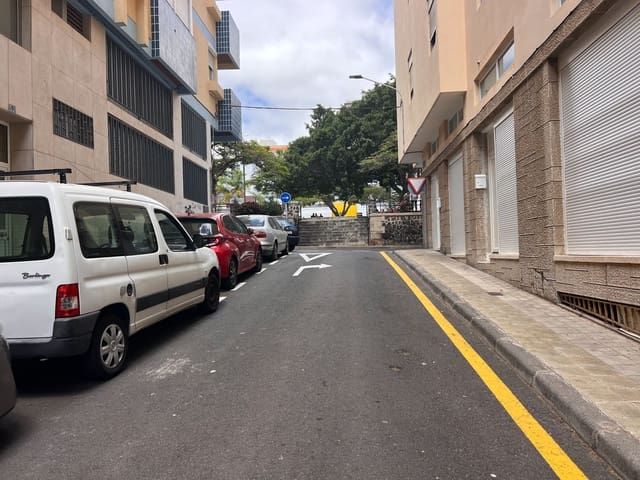 Garagem para venda em Santa Cruz de Tenerife - 32 000 € (Ref: 9910051)