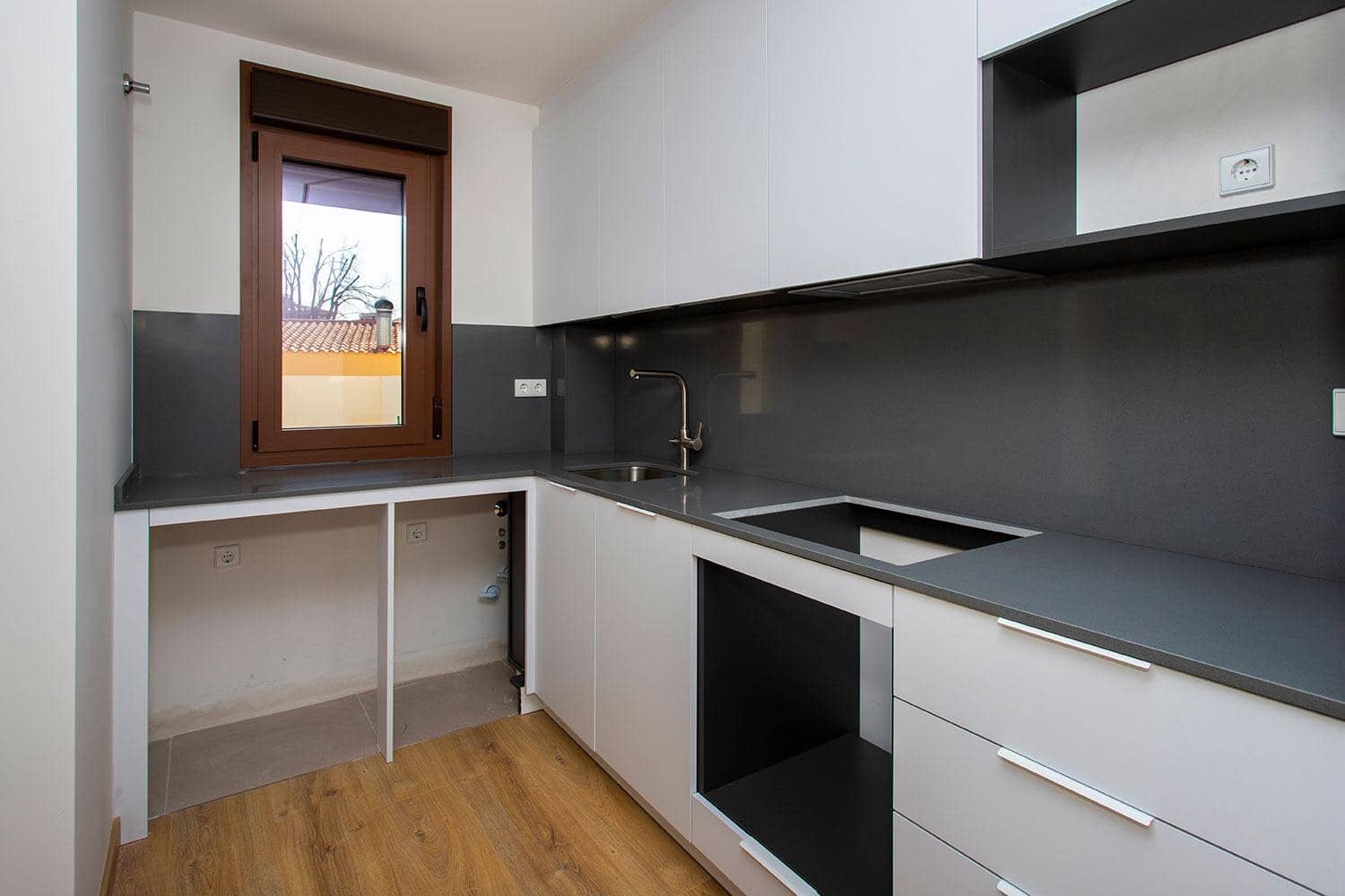 3 bedroom Apartment for sale in Hondon de las Nieves - € 215,000 (Ref: 10011504)