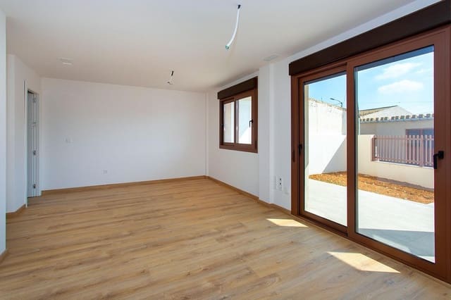 Apartamento de 3 habitaciones en Hondón de las Nieves en venta - 215.000 € (Ref: 10011504)