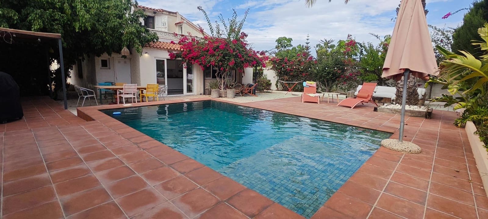 Chalet de 4 habitaciones en Arenales del Sol en venta con piscina garaje - 795.000 € (Ref: 10139768)