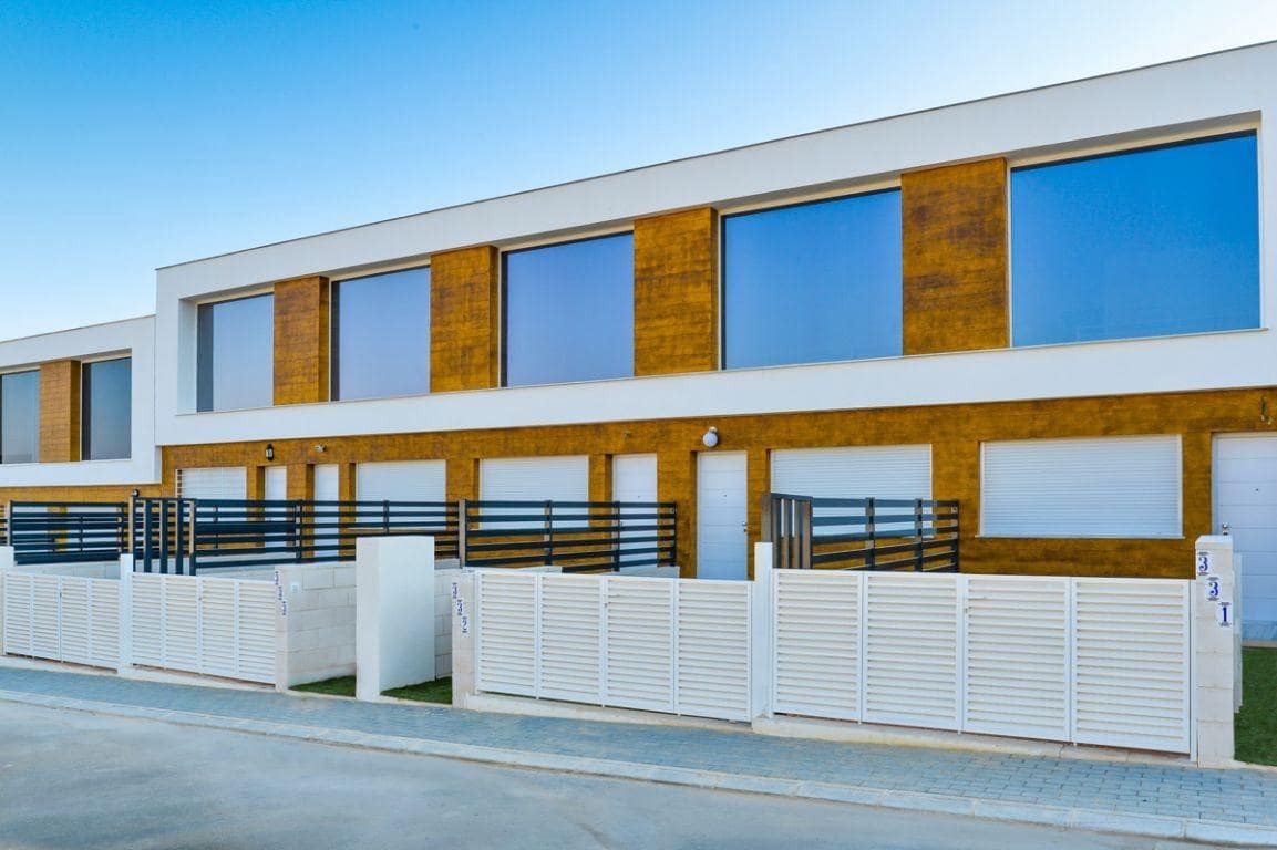 2 bedroom Apartment for sale in Gran Alacant with pool - € 289,000 (Ref: 4992343)