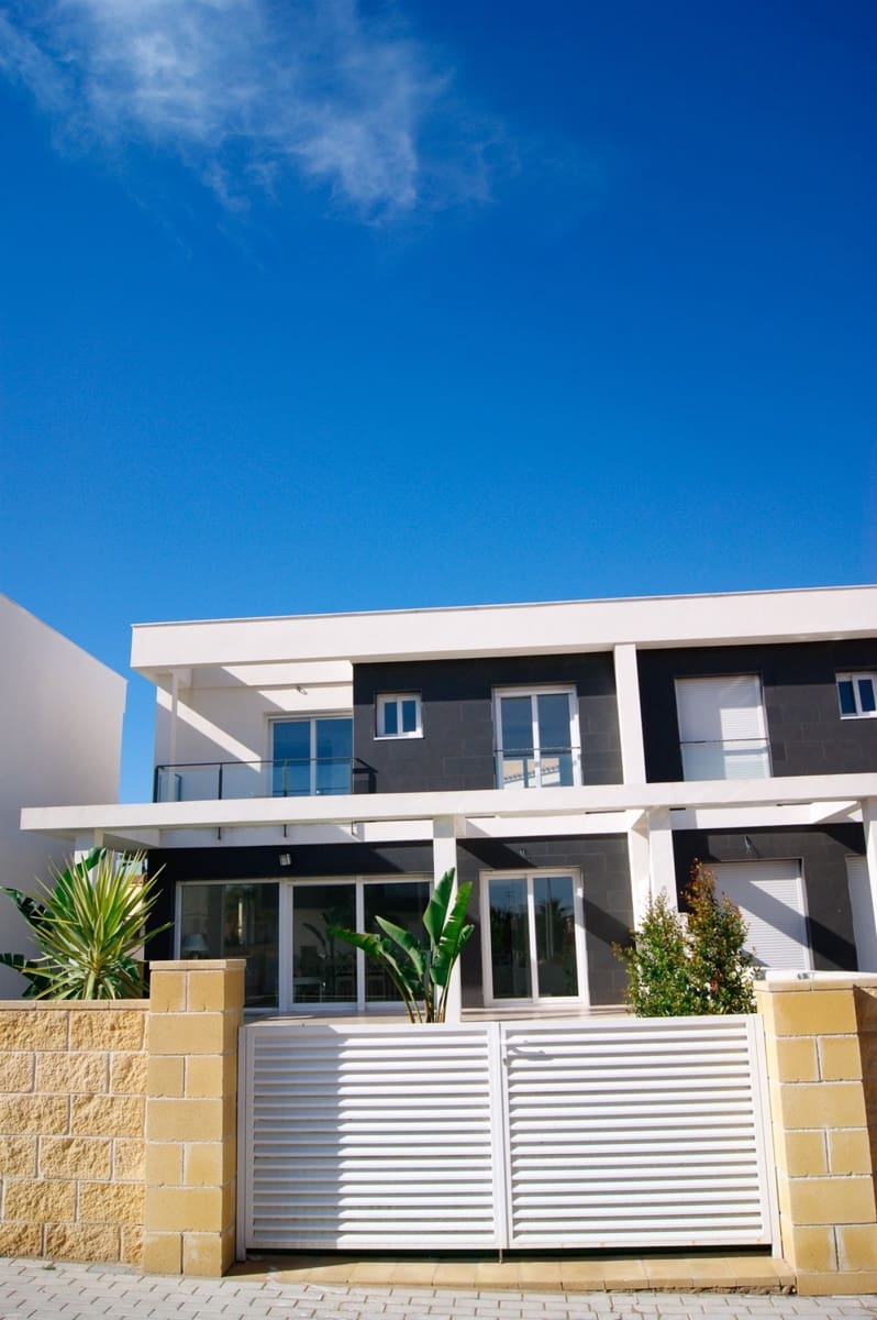 4 bedroom Villa for sale in Gran Alacant with pool - € 425,000 (Ref: 4992438)