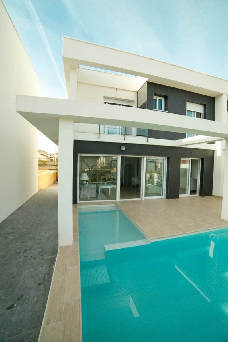 4 bedroom Villa for sale in Gran Alacant with pool - € 448,000 (Ref: 4992438)