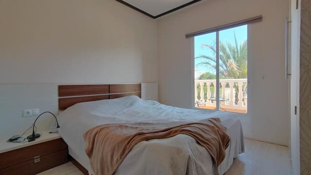 2 soveværelse Bungalow til salg i Arenales del Sol, Elche / Elx med swimmingpool - € 235.000 (Ref: 9064623)