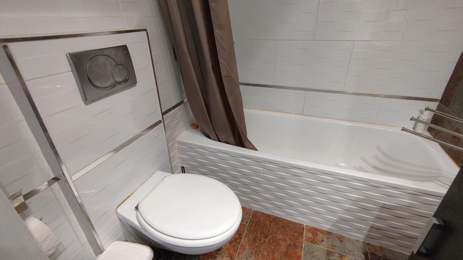 2 soveværelse Bungalow til salg i Arenales del Sol med swimmingpool - € 235.000 (Ref: 9064623)