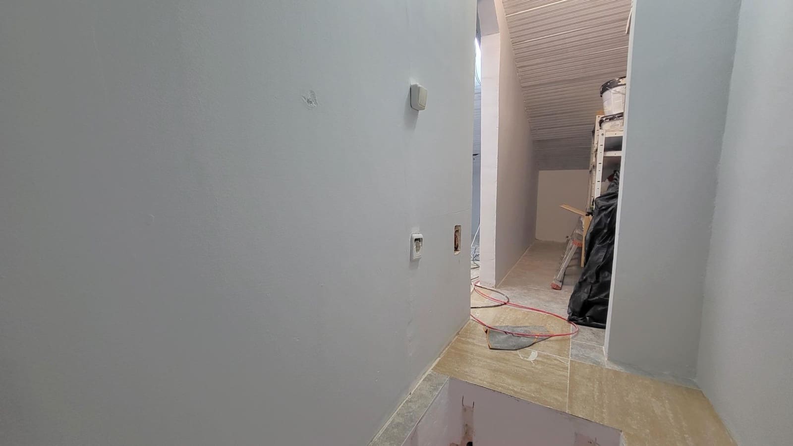 2 soveværelse Bungalow til salg i Arenales del Sol med swimmingpool - € 235.000 (Ref: 9064623)