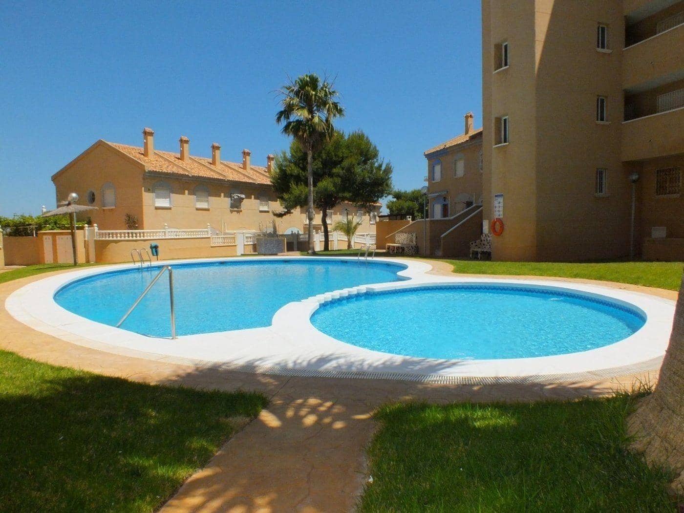 2 soveværelse Bungalow til salg i Arenales del Sol med swimmingpool - € 235.000 (Ref: 9064623)