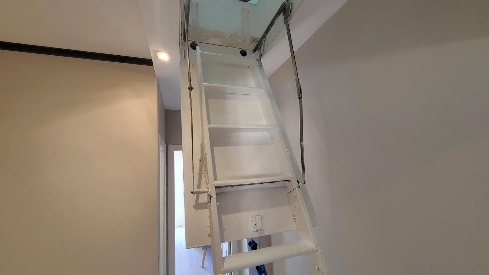 2 soveværelse Bungalow til salg i Arenales del Sol med swimmingpool - € 235.000 (Ref: 9064623)