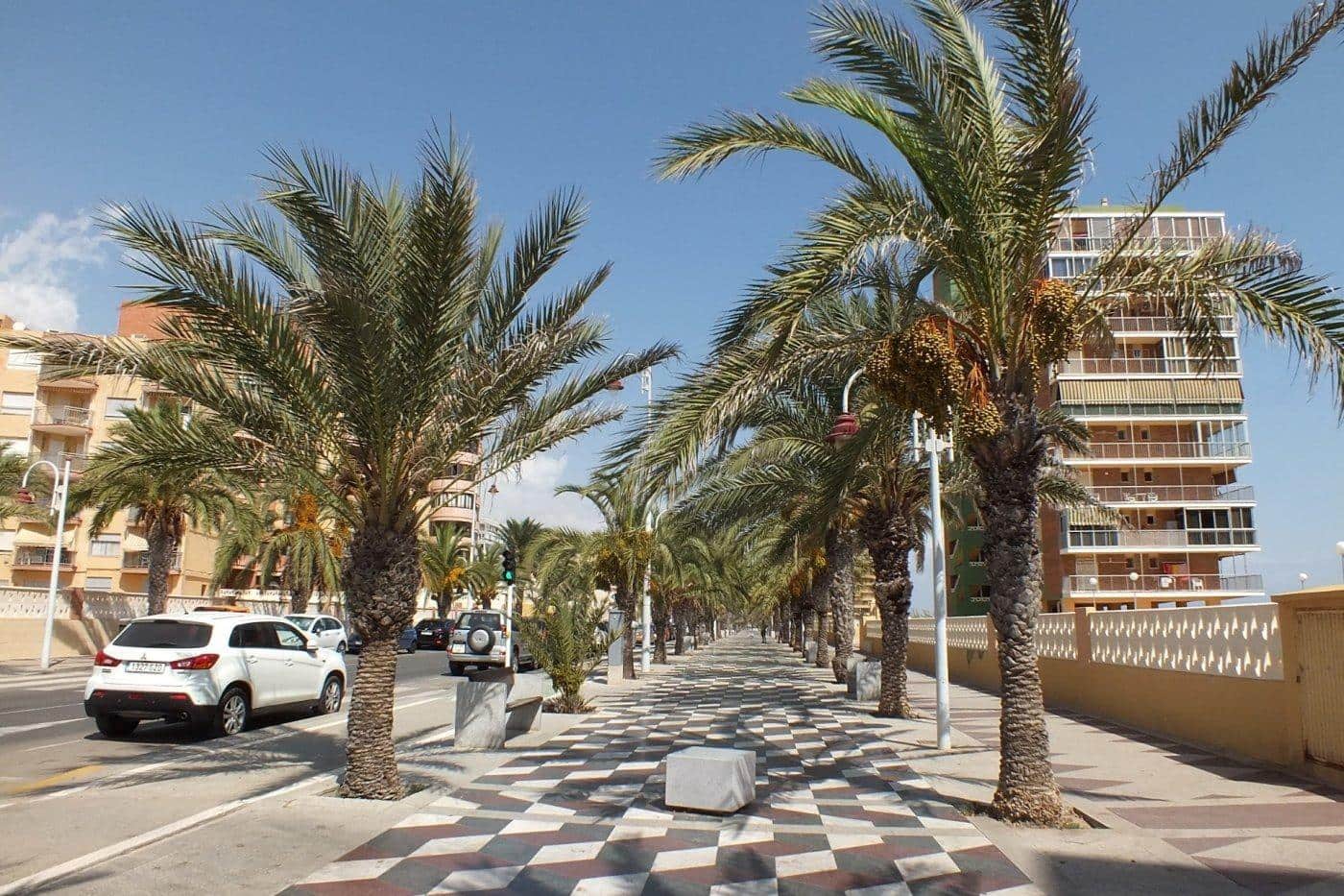 Penthouse til salg i Arenales del Sol - € 115.000 (Ref: 9064624)