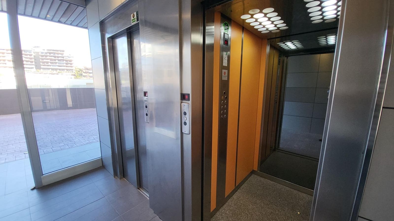 2 soverom Leilighet til salgs i Arenales del Sol med svømmebasseng garasje - € 375 000 (Ref: 9064625)