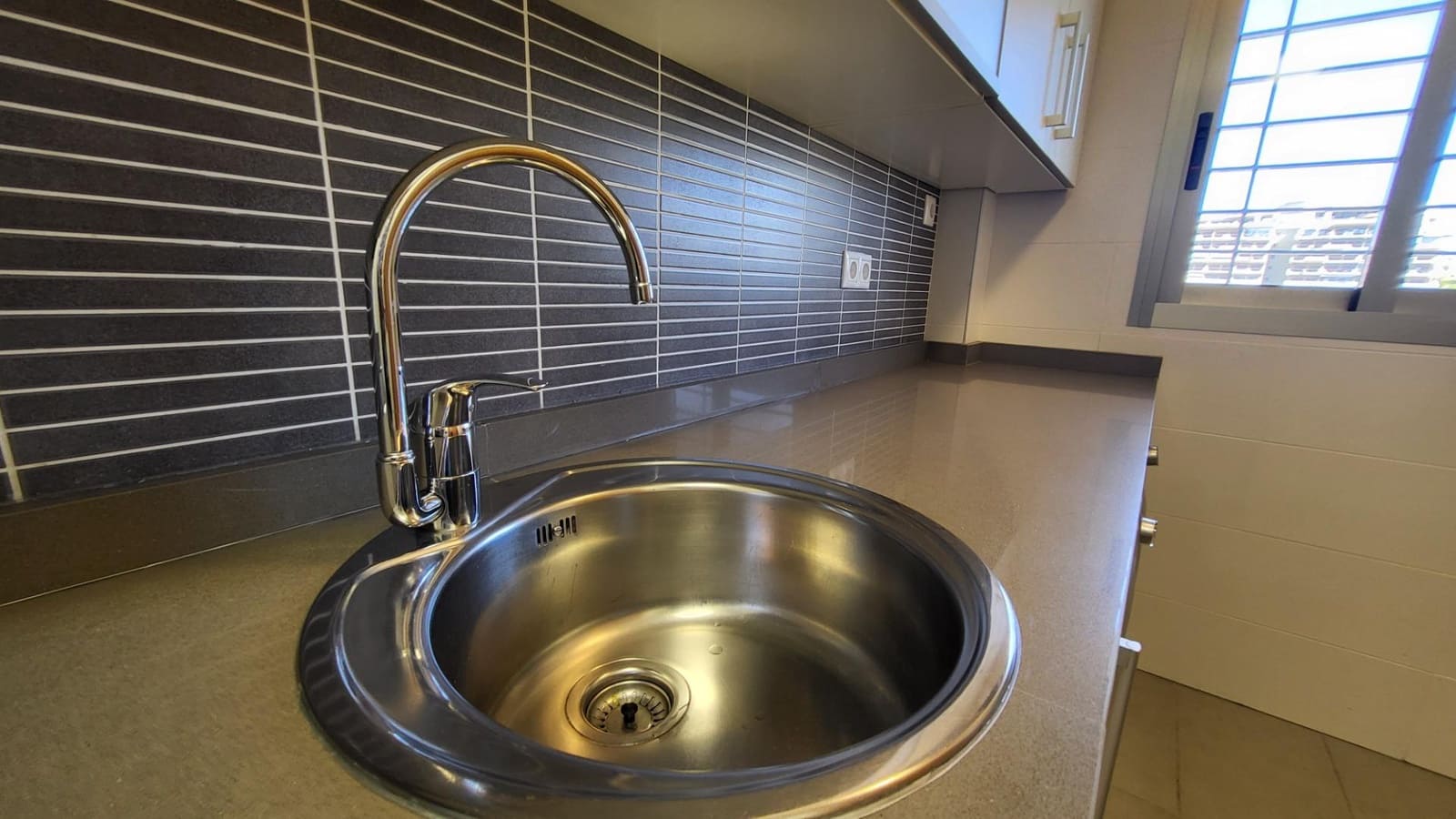 2 soverom Leilighet til salgs i Arenales del Sol med svømmebasseng garasje - € 375 000 (Ref: 9064625)