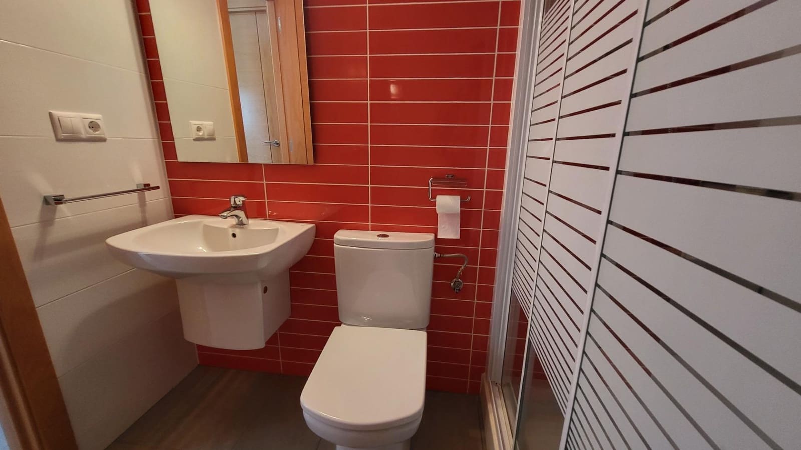 2 soverom Leilighet til salgs i Arenales del Sol med svømmebasseng garasje - € 375 000 (Ref: 9064625)