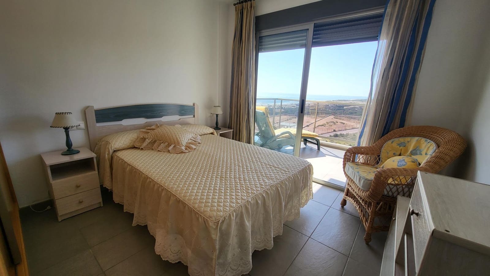 2 bedroom Apartment for sale in Arenales del Sol with pool garage - € 375,000 (Ref: 9064625)
