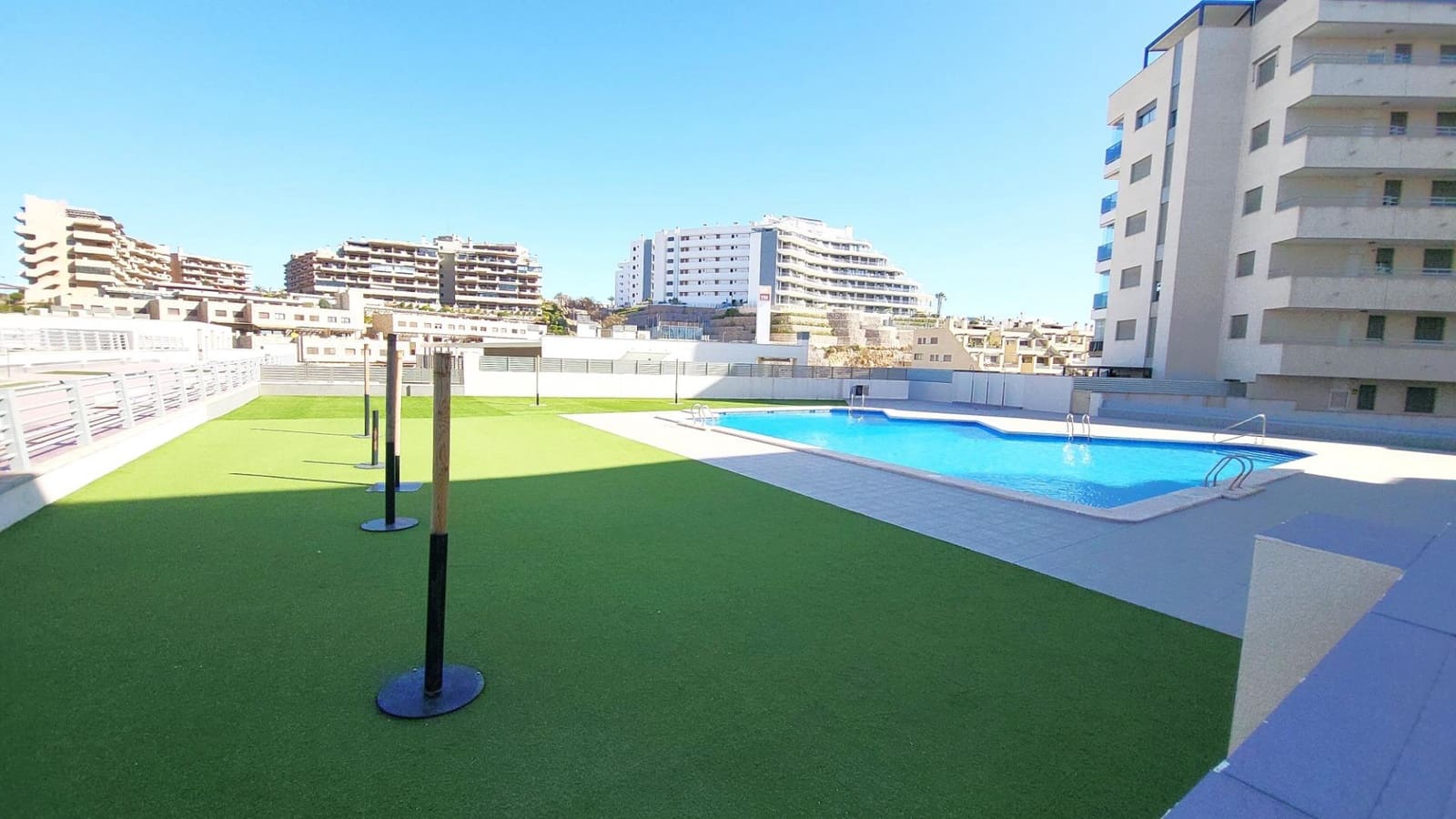 2 bedroom Apartment for sale in Arenales del Sol with pool garage - € 375,000 (Ref: 9064625)