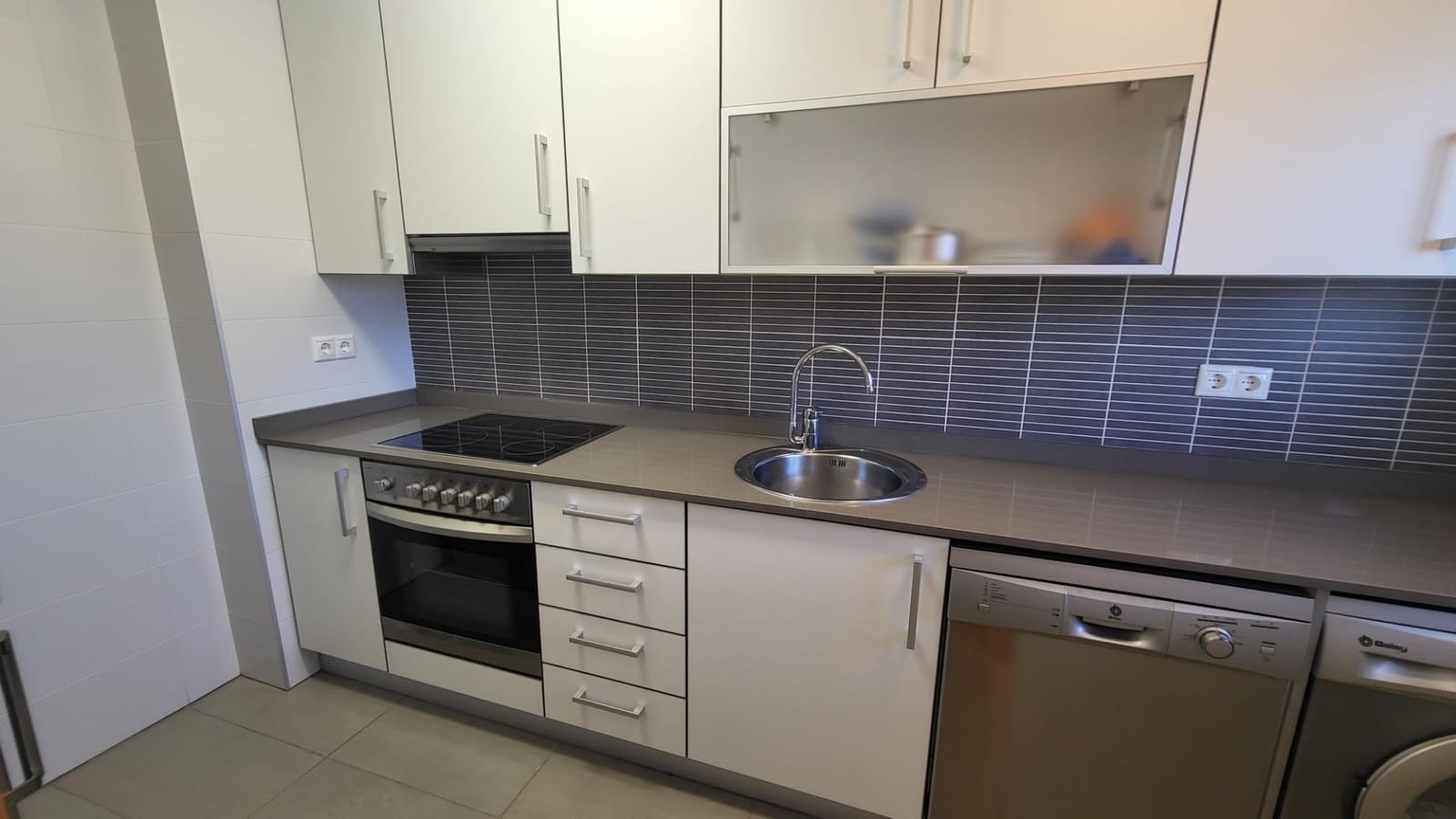 2 bedroom Apartment for sale in Arenales del Sol with pool garage - € 375,000 (Ref: 9064625)