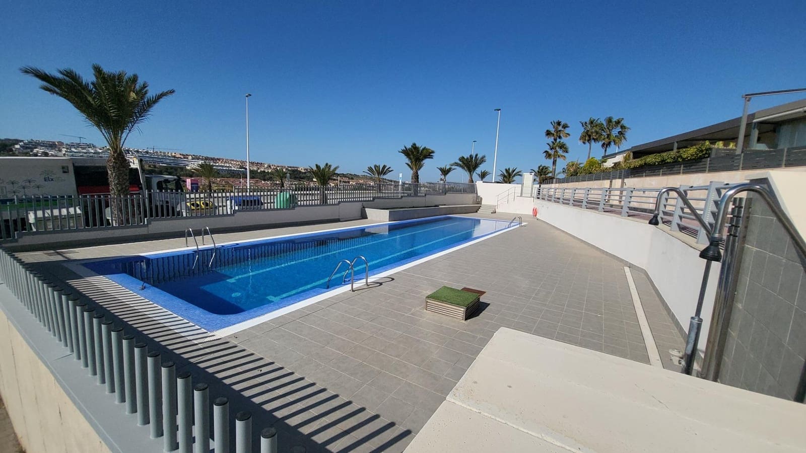 2 bedroom Apartment for sale in Arenales del Sol with pool garage - € 375,000 (Ref: 9064625)