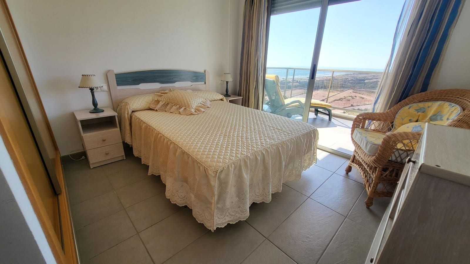 2 bedroom Apartment for sale in Arenales del Sol with pool garage - € 375,000 (Ref: 9064625)