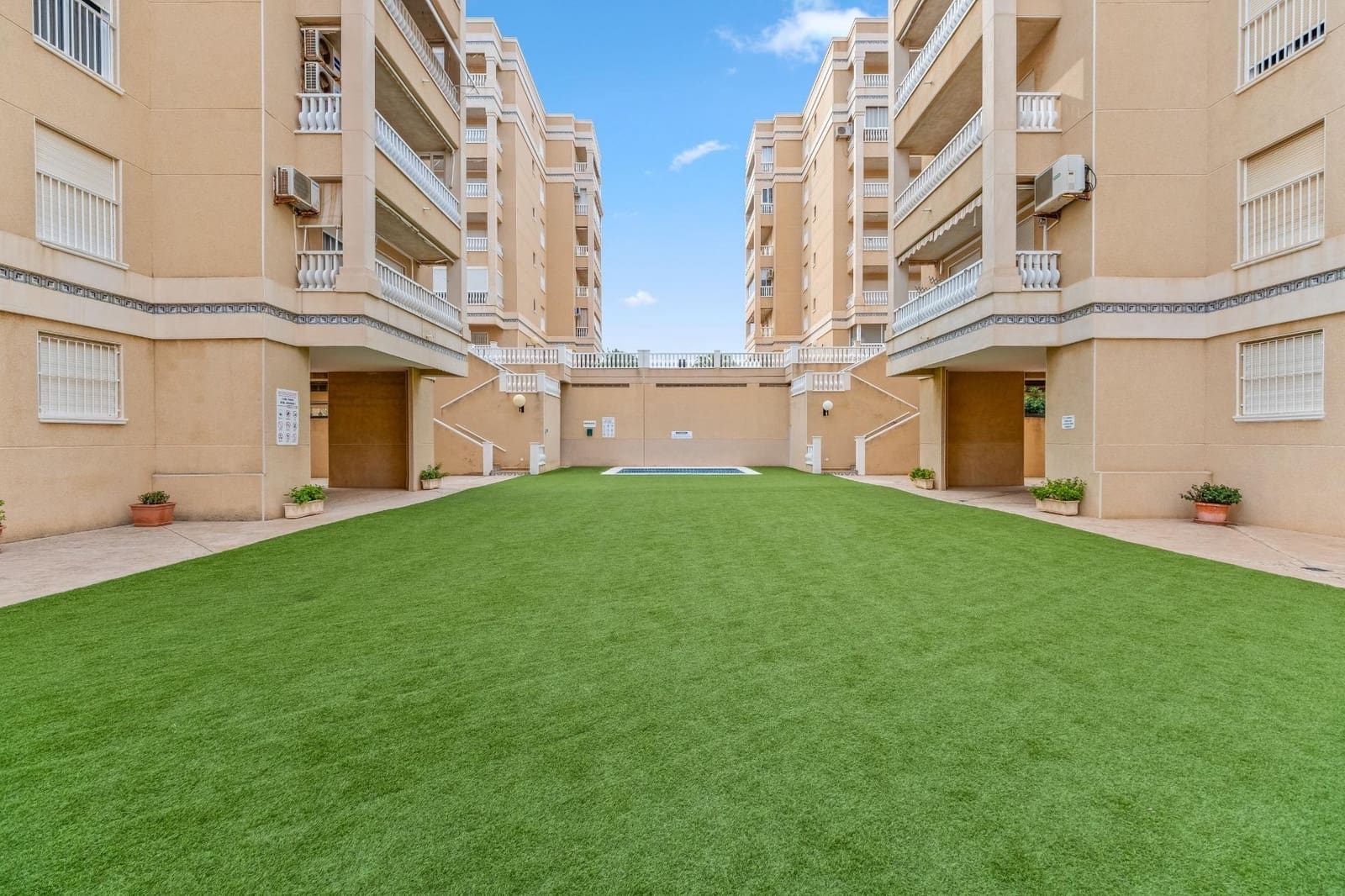 2 quarto Apartamento para venda em Arenales del Sol com piscina garagem - 210 000 € (Ref: 9064626)